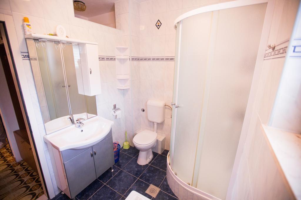 Apartments Sara Подстрана Екстер'єр фото